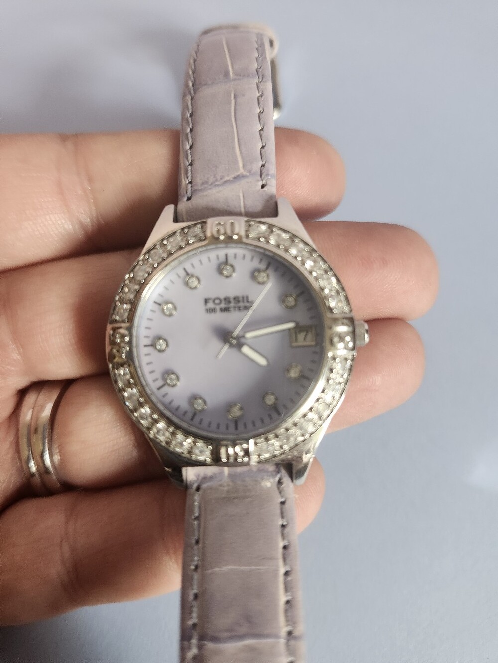 Fossil Blue AM3499 Lavender Alligator Grain Leather Band New Battery Like New